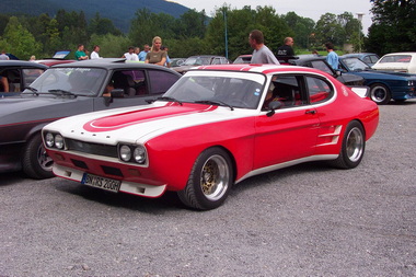 Ford Capri I RS2600 mit typischer Lackierung der 70-er Jahre
Ford Capri I RS2600 with typical 70s paintwork
Ford Capri I RS2600 avec une peinture typique des années 70 Ford Capri I RS2600 mit typischer Lackierung der 70-er Jahre
Ford Capri I RS2600 with typical 70s paintwork
Ford Capri I RS2600 avec une peinture typique des années 70